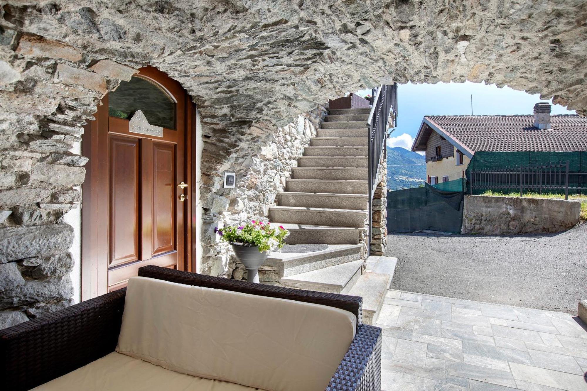 Maison Bebe Terre Blanche Aosta Esterno foto